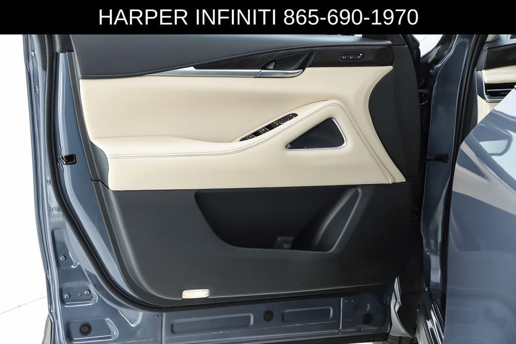 Used 2023 INFINITI QX60 Sensory w/ Vision Package AWD/4WD image 19