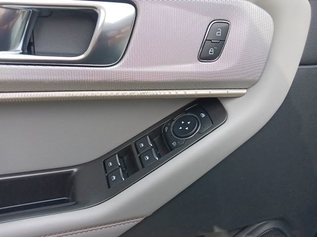 New 2026 Ford Explorer Active w/ Active Comfort Package image 12
