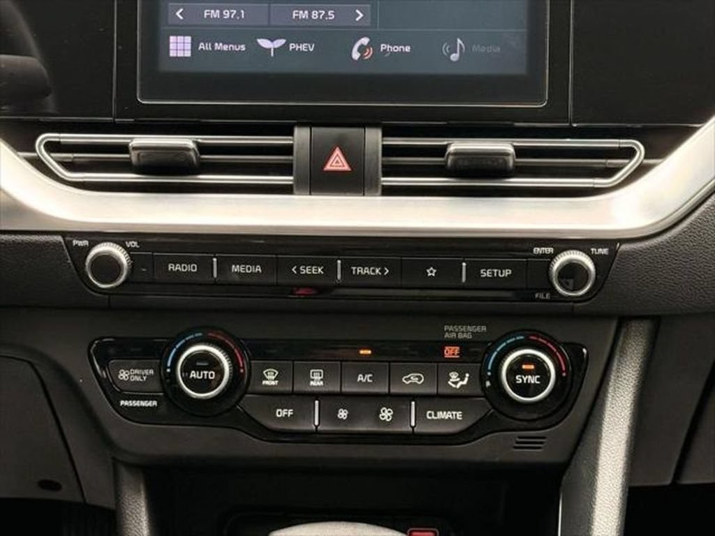Used 2022 Kia Niro LXS FWD image 26