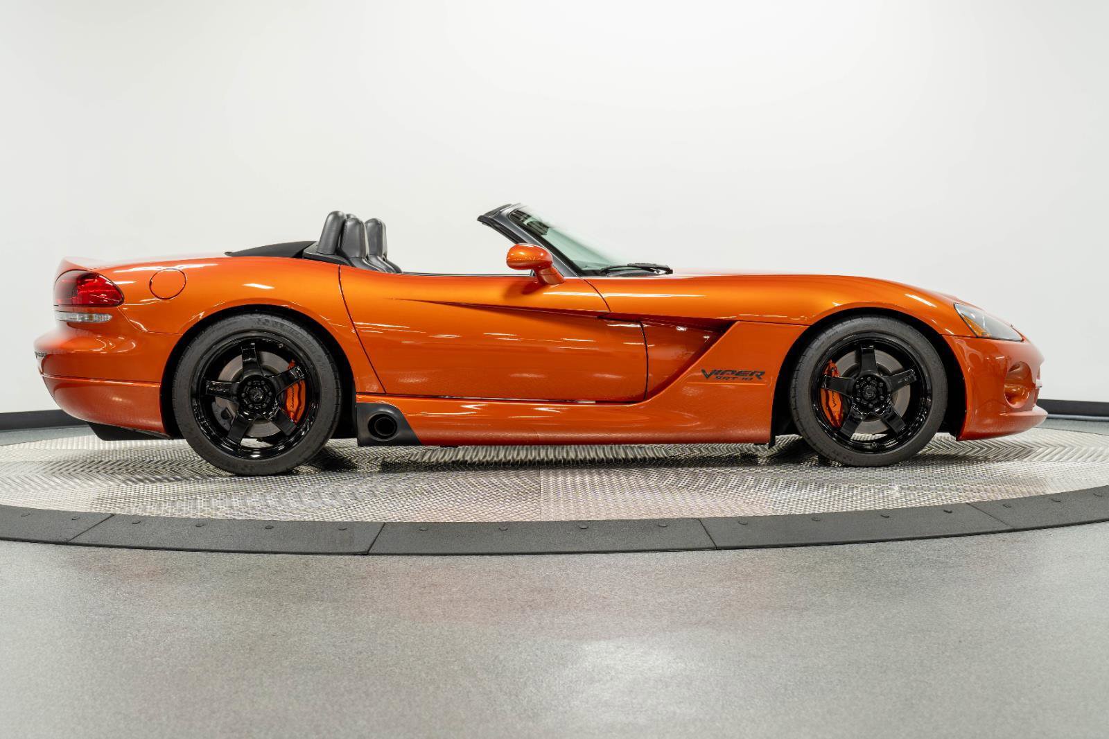 Used 2005 Dodge Viper SRT-10 w/ Copperhead Edition Group RWD image 32