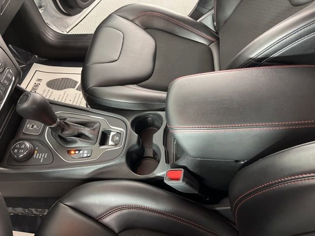 Used 2022 Jeep Cherokee Trailhawk w/ Sound & Nav Group image 29