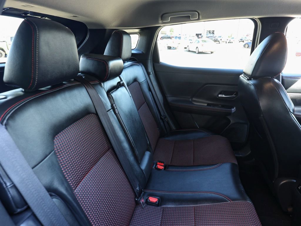 Used 2025 Nissan Kicks SR image 18