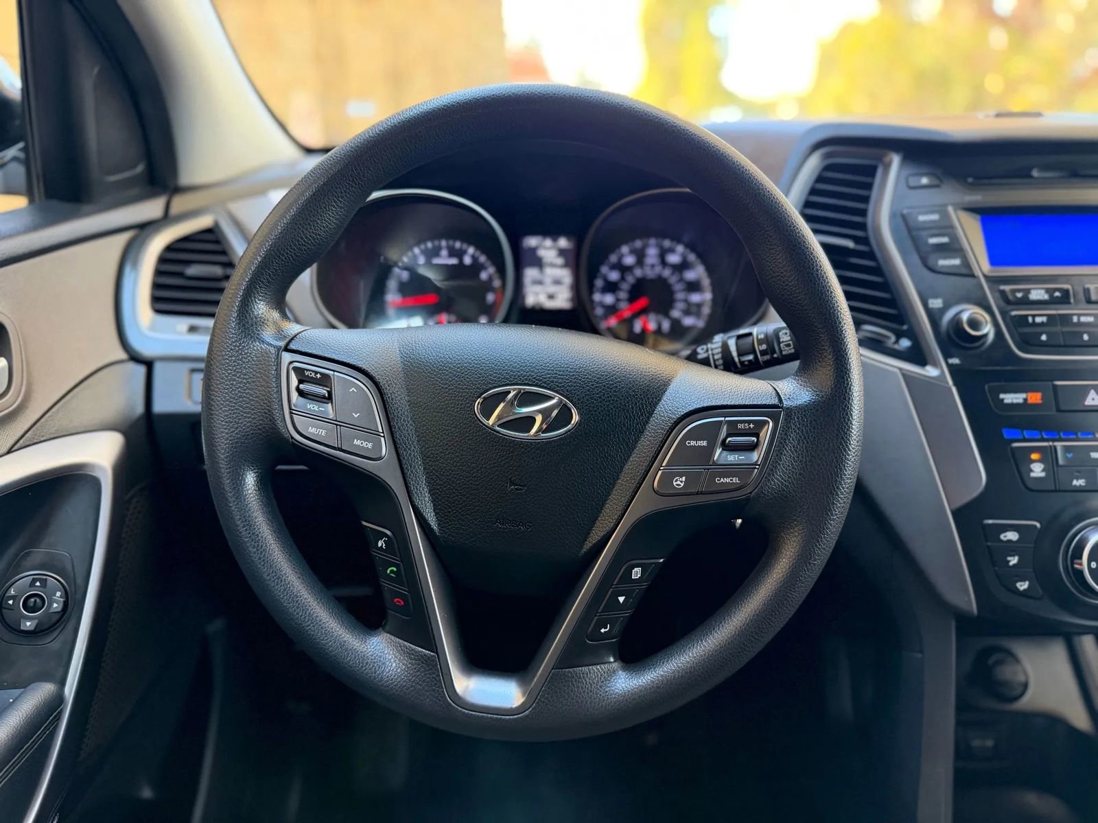 Used 2016 Hyundai Santa Fe Sport image 16