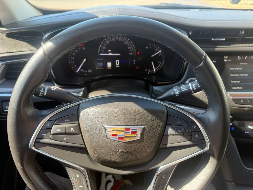Used 2018 Cadillac XT5 Premium Luxury w/ Driver Assist Package AWD/4WD image 17