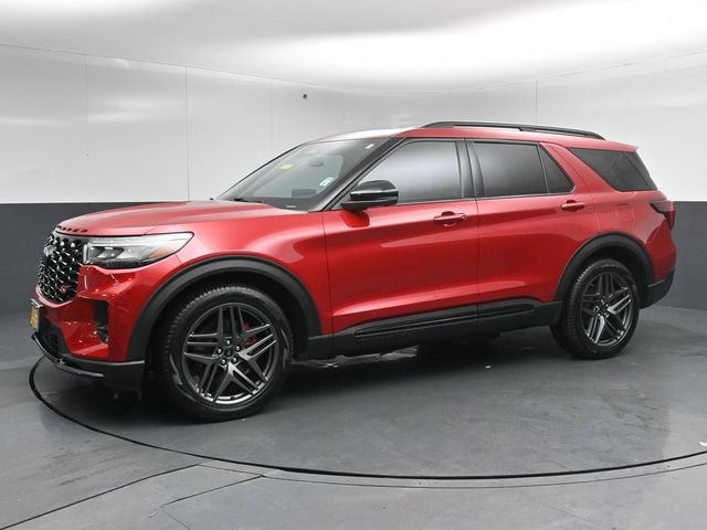 Certified 2025 Ford Explorer ST AWD/4WD image 4