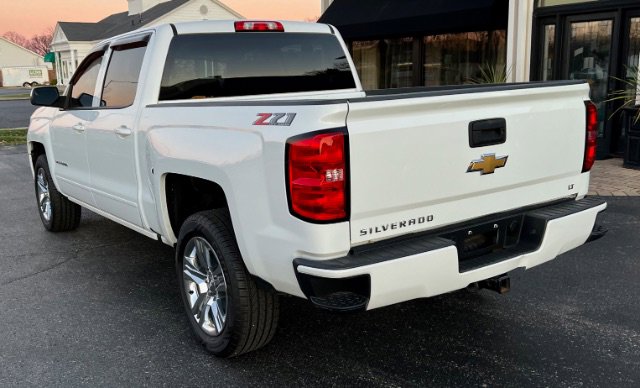 Used 2018 Chevrolet Silverado 1500 LT w/ All Star Edition image 8