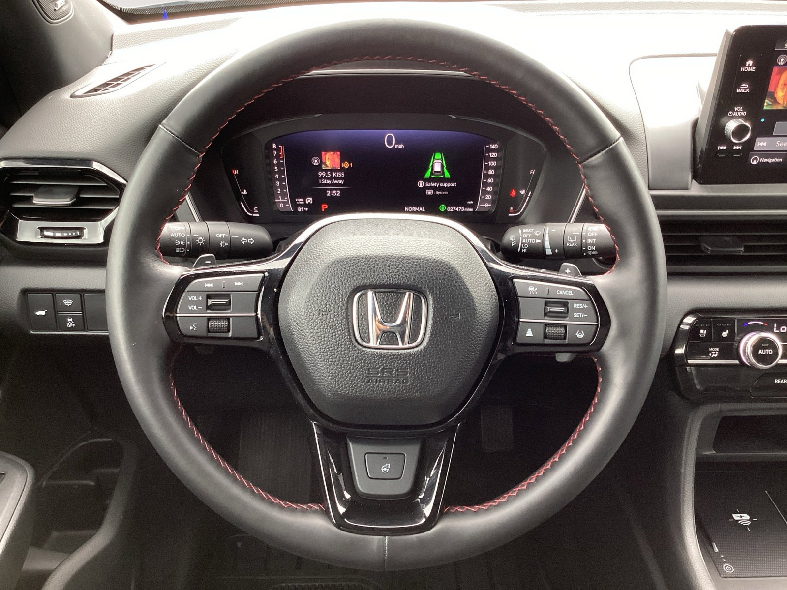 Used 2025 Honda Pilot Black Edition image 18