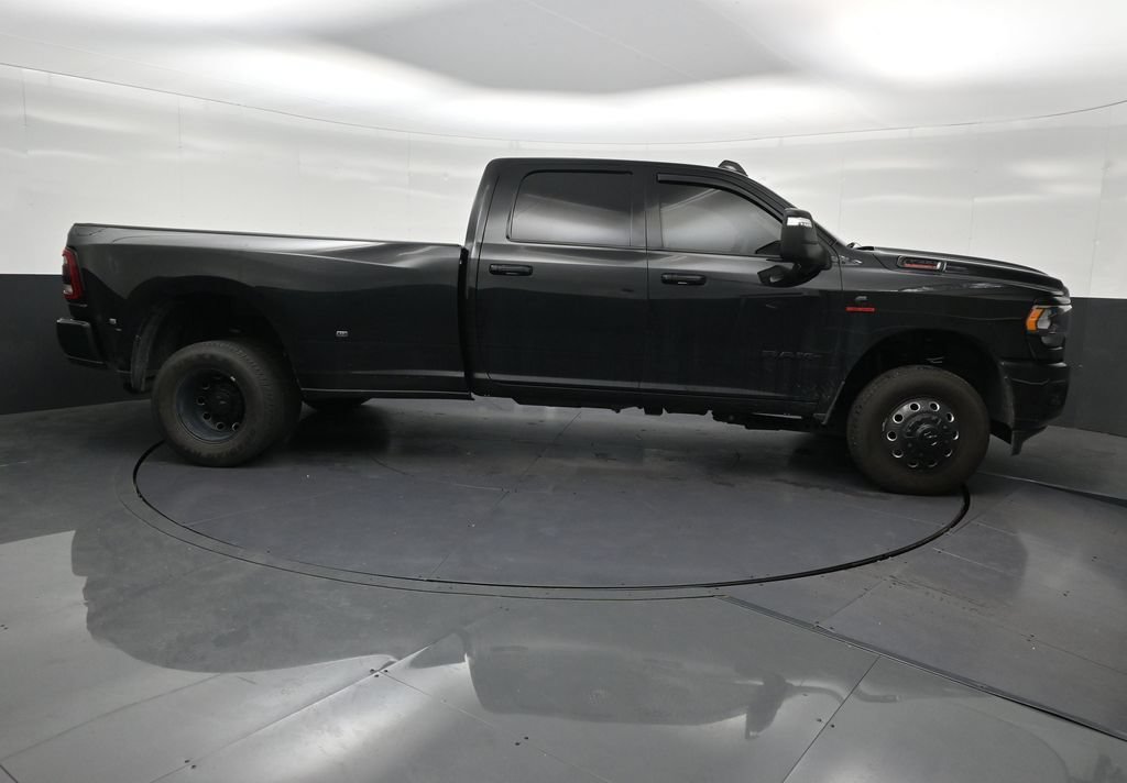 Used 2024 RAM 3500 Big Horn w/ Night Edition AWD/4WD image 7