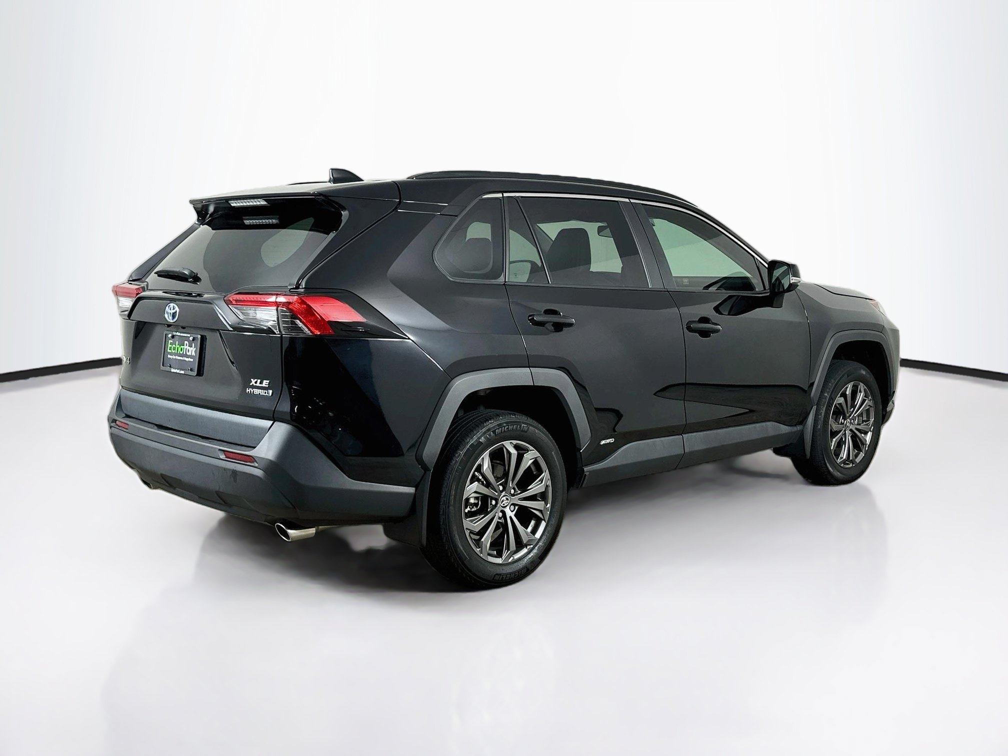 Used 2024 Toyota RAV4 XLE Premium AWD/4WD image 9