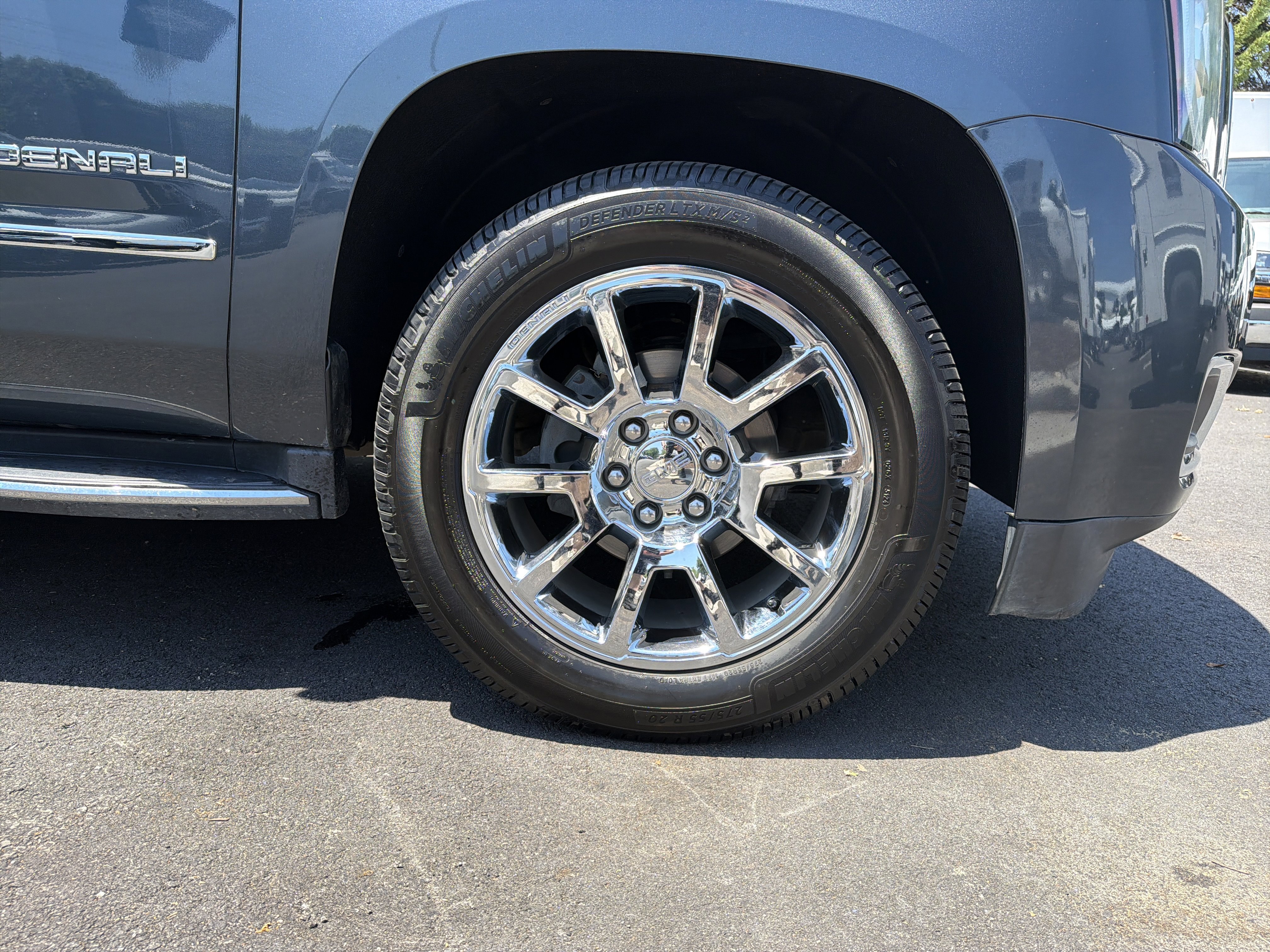 Used 2019 GMC Yukon XL Denali w/ Open Road Package AWD/4WD image 13