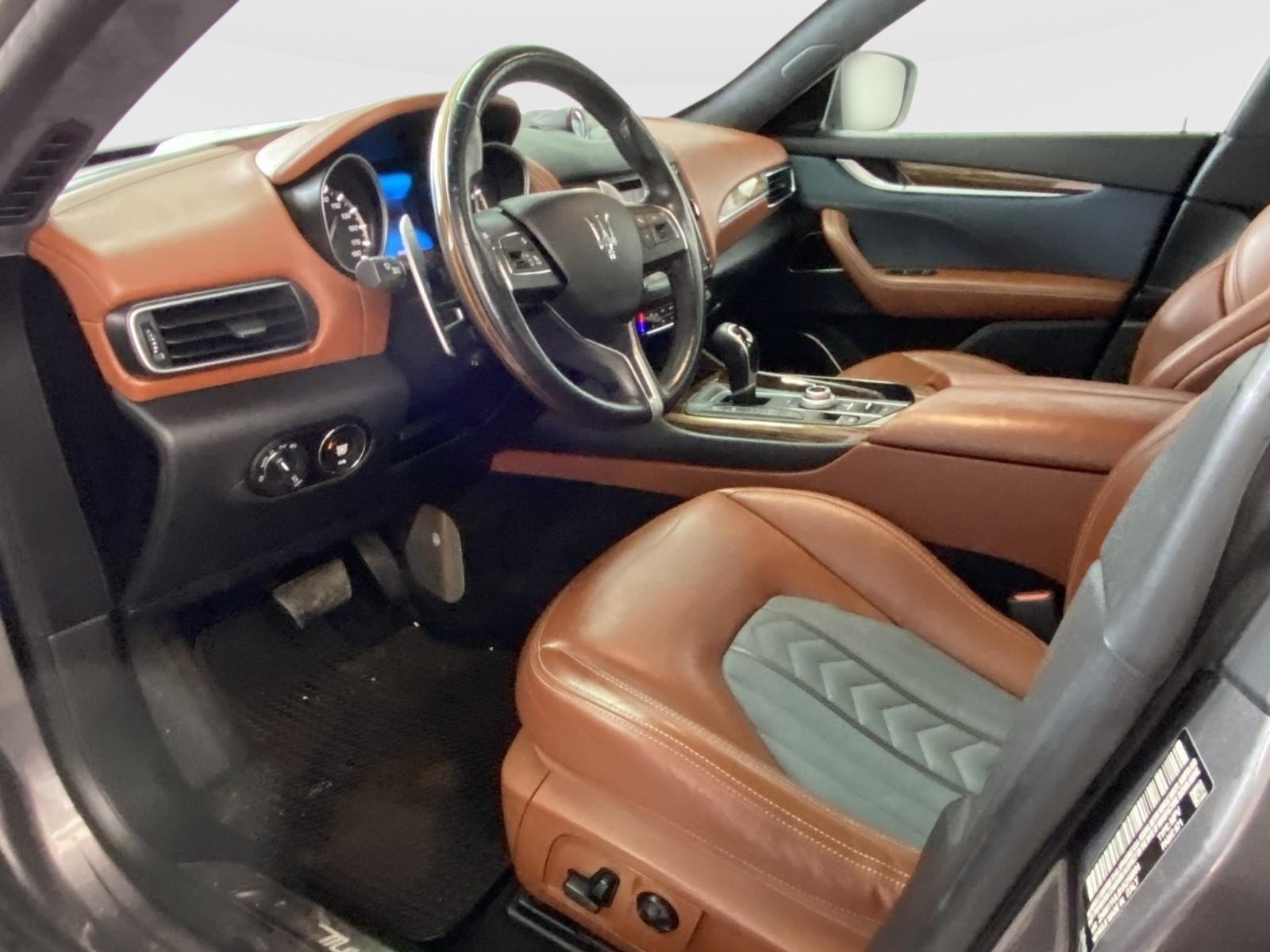 Used 2017 Maserati Levante S AWD/4WD image 21