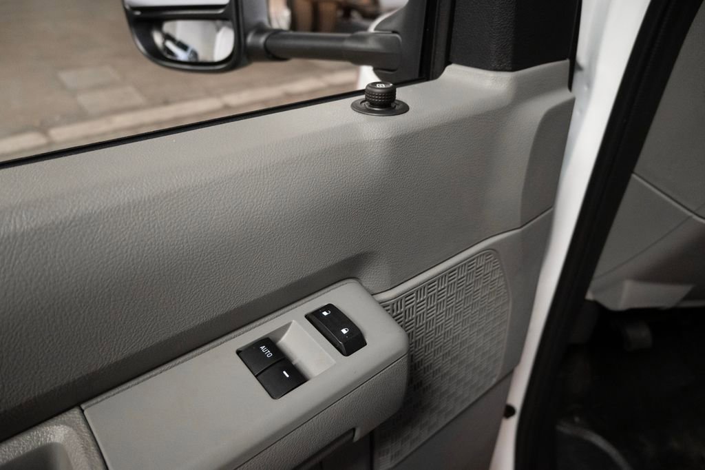 New 2026 Ford E-350 and Econoline 350 Super Duty w/ Power Equipment Group image 9