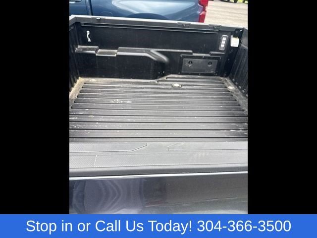 Used 2022 Toyota Tacoma SR5 AWD/4WD image 4