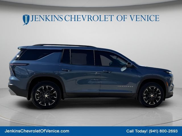 New 2026 Chevrolet Traverse LT w/ Sun and Wheel Package FWD image 4