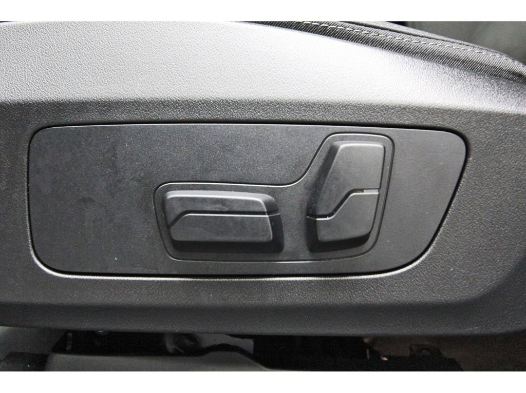 Used 2026 BMW X2 xDrive28i AWD/4WD image 24