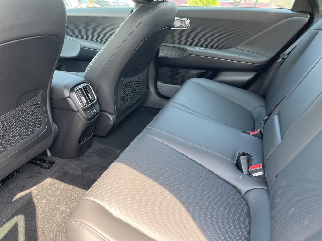 Used 2024 Hyundai Ioniq 6 SEL AWD/4WD image 11