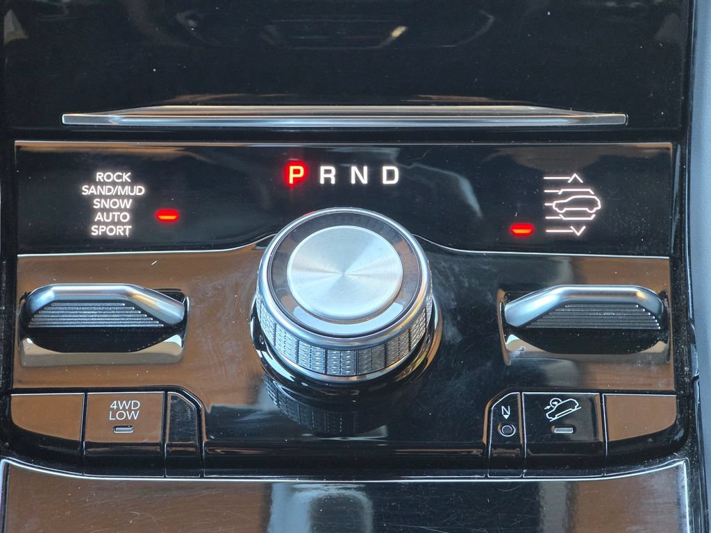 Used 2022 Jeep Grand Cherokee Summit AWD/4WD image 17