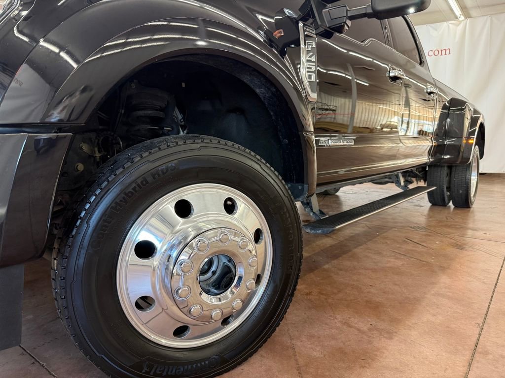 Used 2022 Ford F450 Platinum w/ FX4 Off-Road Package image 21