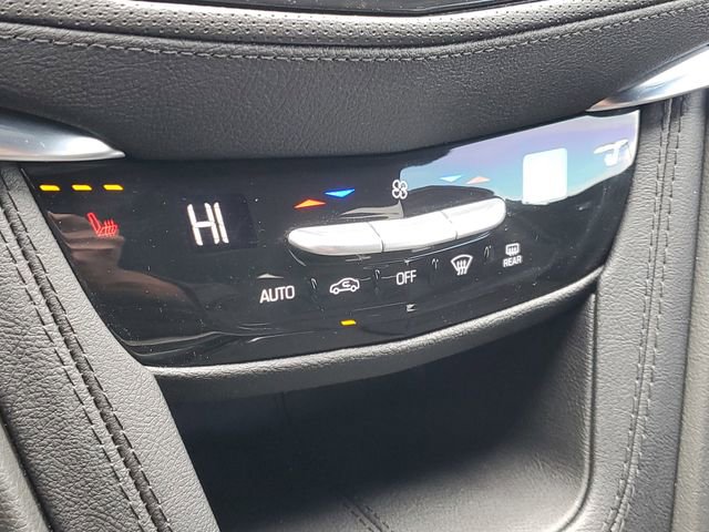 Certified 2025 Cadillac XT6 Luxury image 23