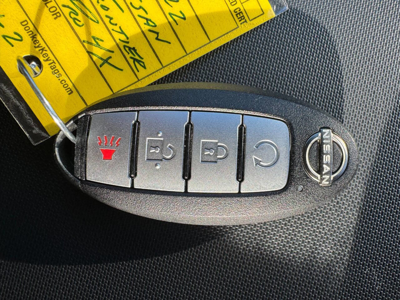 Used 2022 Nissan Frontier PRO-4X image 15