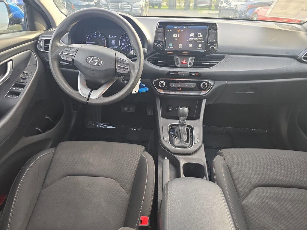 Used 2018 Hyundai Elantra GT image 14