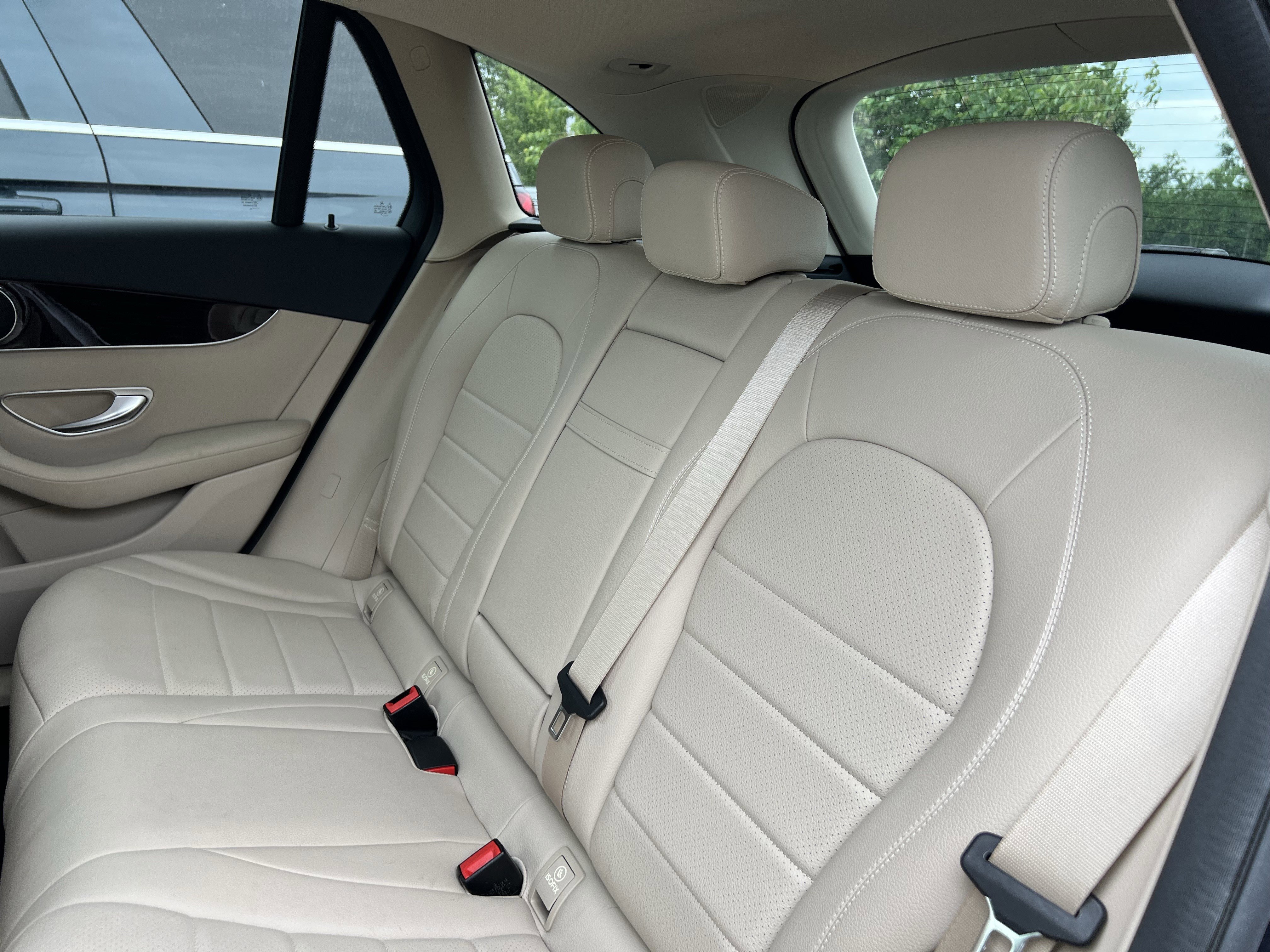 Used 2019 Mercedes-Benz GLC 300 image 34