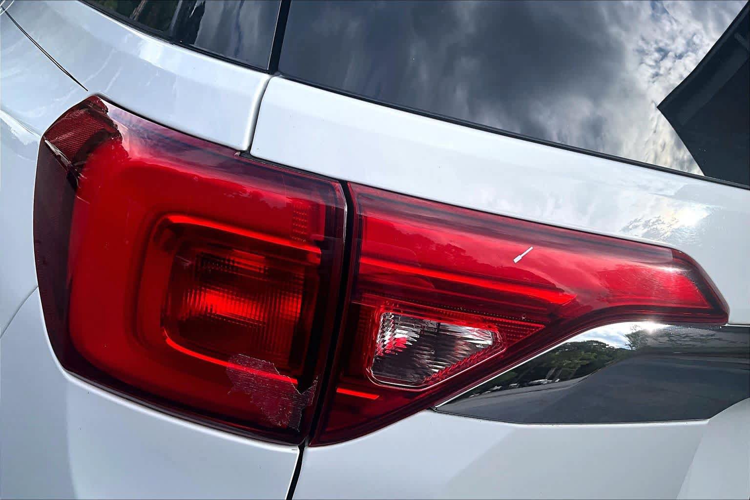 Used 2019 GMC Acadia SLT FWD image 28
