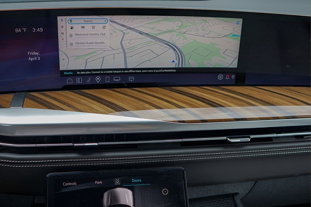 New 2026 Cadillac Escalade Platinum Sport w/ LPO, Floor Liner Package AWD/4WD image 13