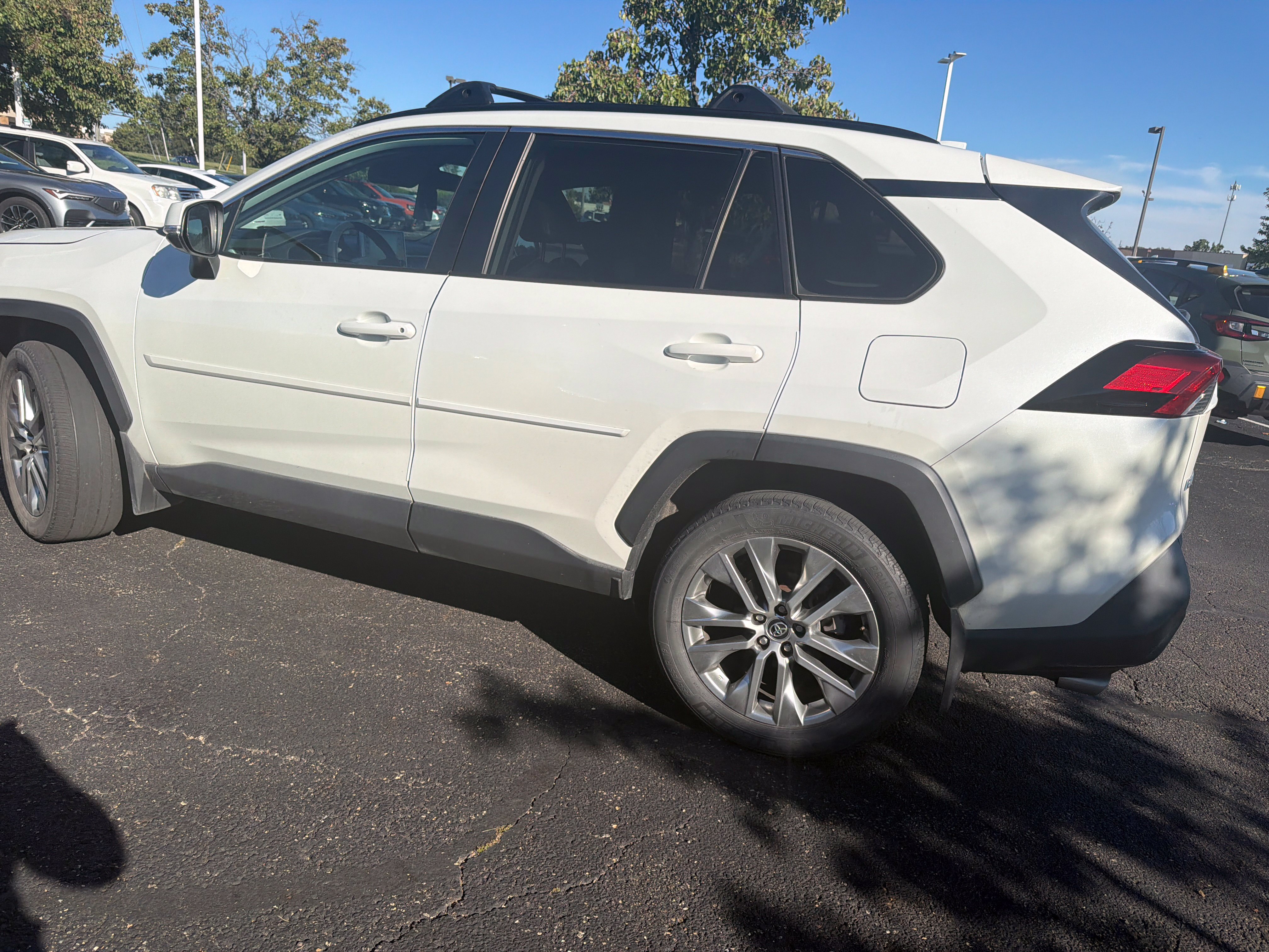 Used 2021 Toyota RAV4 XLE Premium AWD/4WD image 15