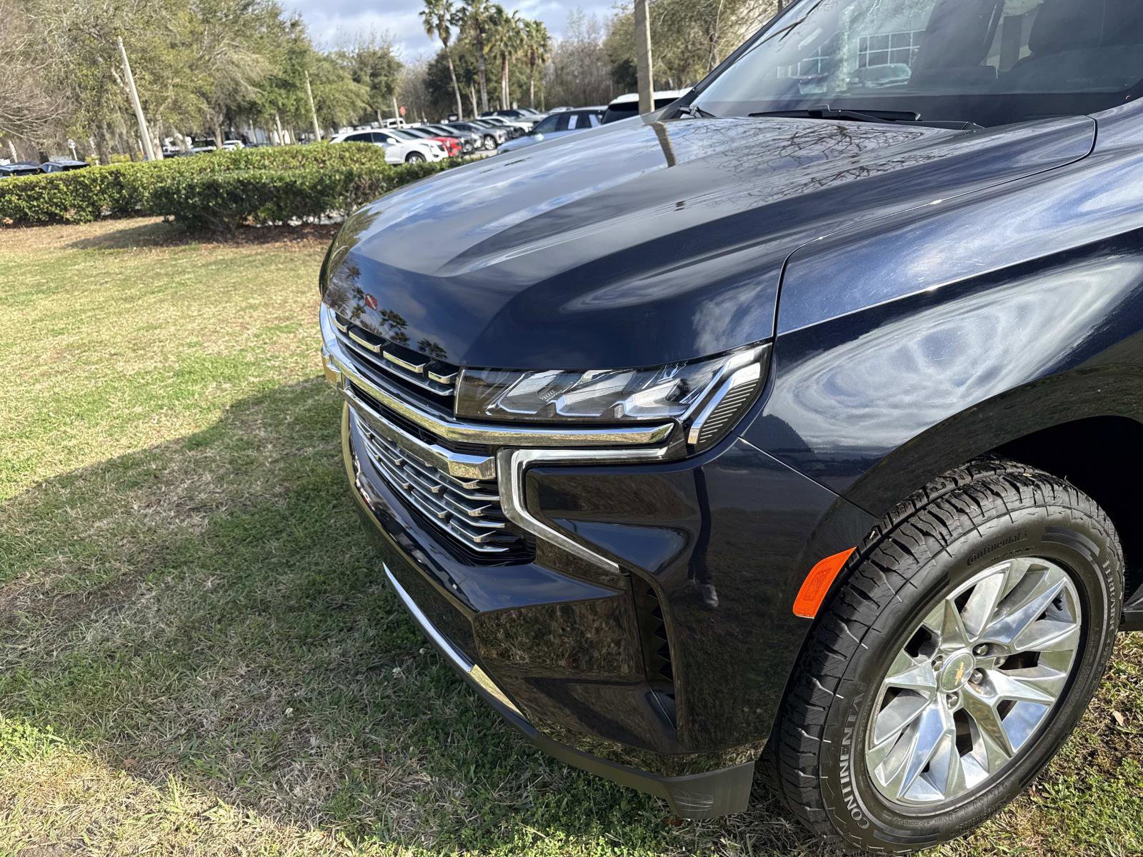 Used 2023 Chevrolet Suburban Premier image 10