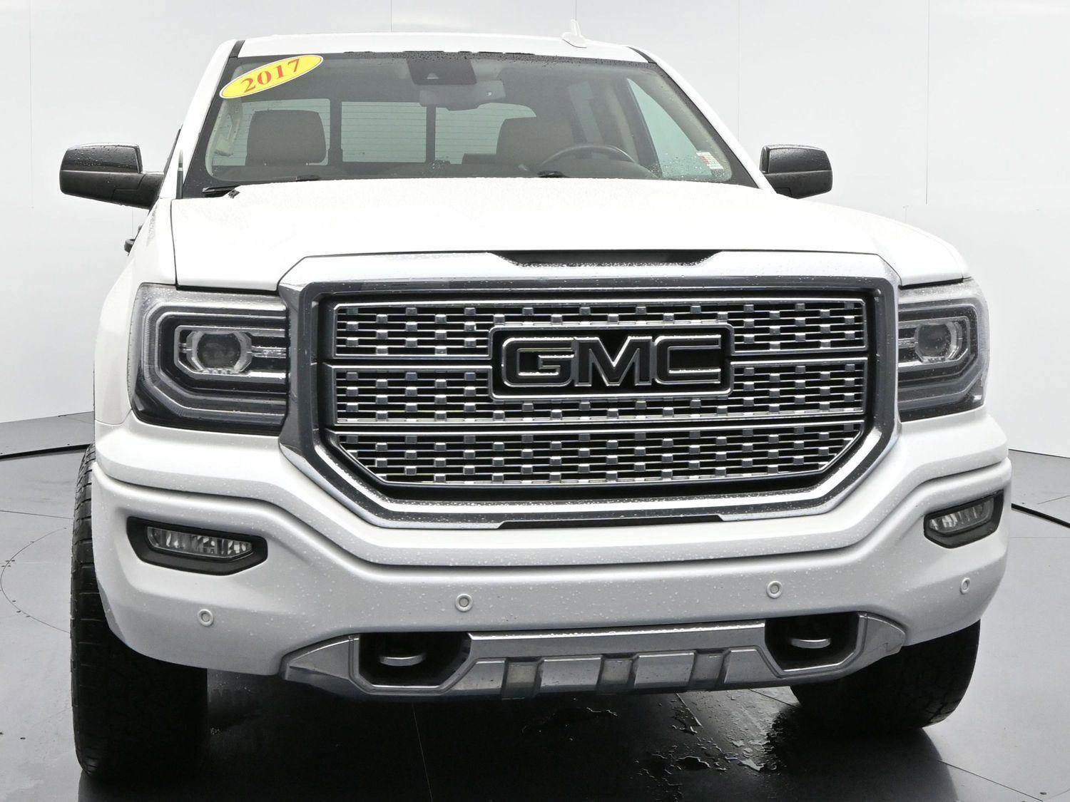 Used 2017 GMC Sierra 1500 Denali w/ Denali Ultimate Package image 2