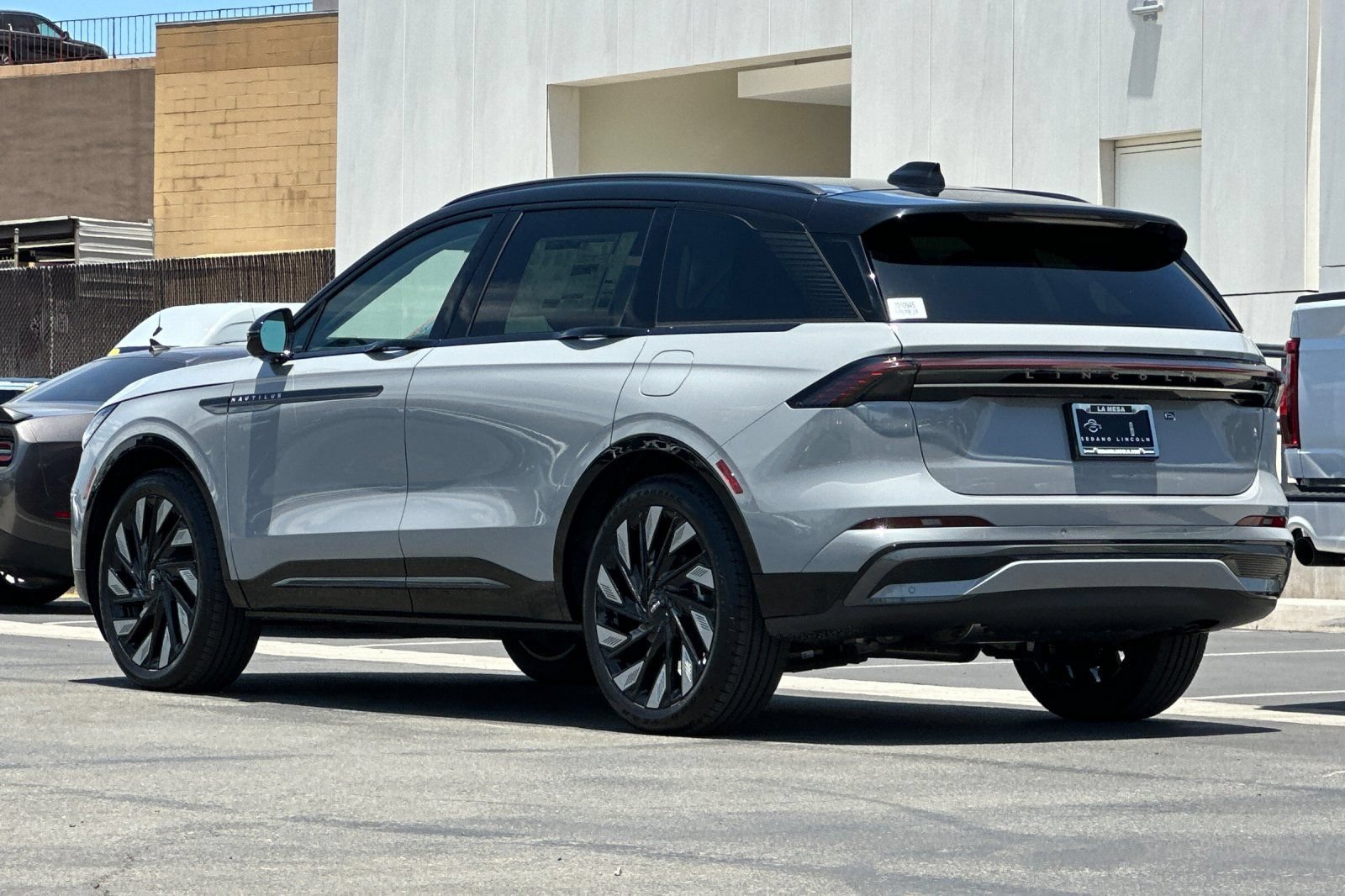 New 2026 Lincoln Nautilus Reserve w/ Jet Appearance Package AWD/4WD image 5