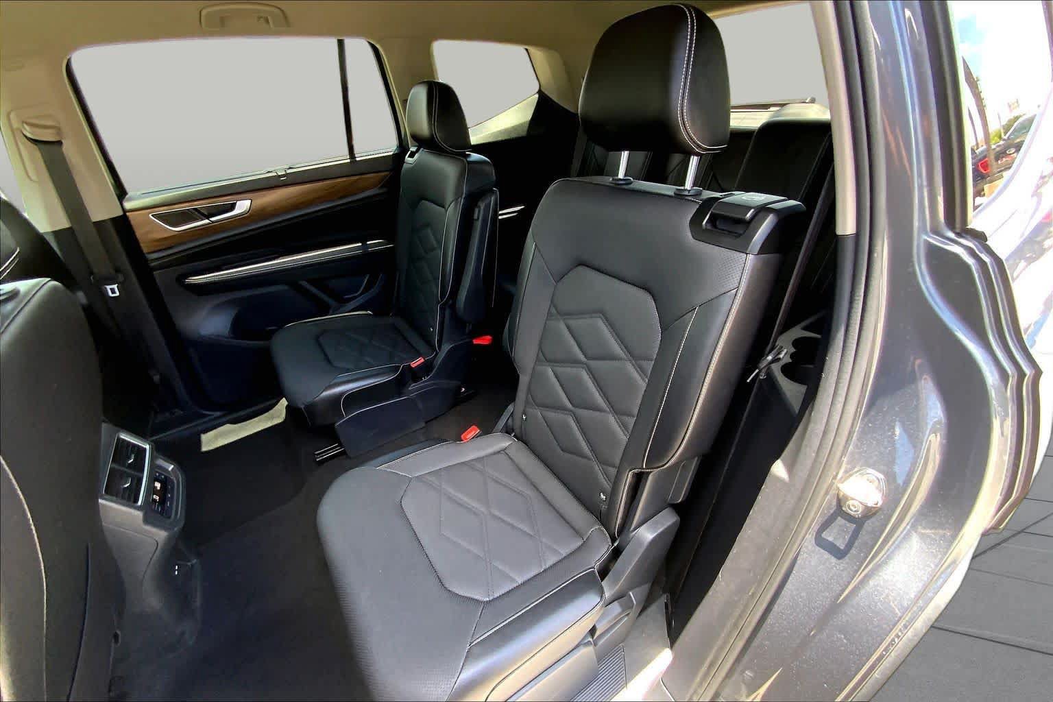 Used 2024 Volkswagen Atlas SE AWD/4WD image 20