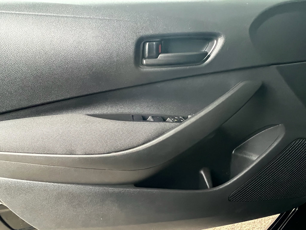 Used 2022 Toyota Corolla LE image 15