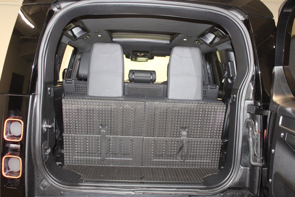 Used 2020 Land Rover Defender 110 X image 49