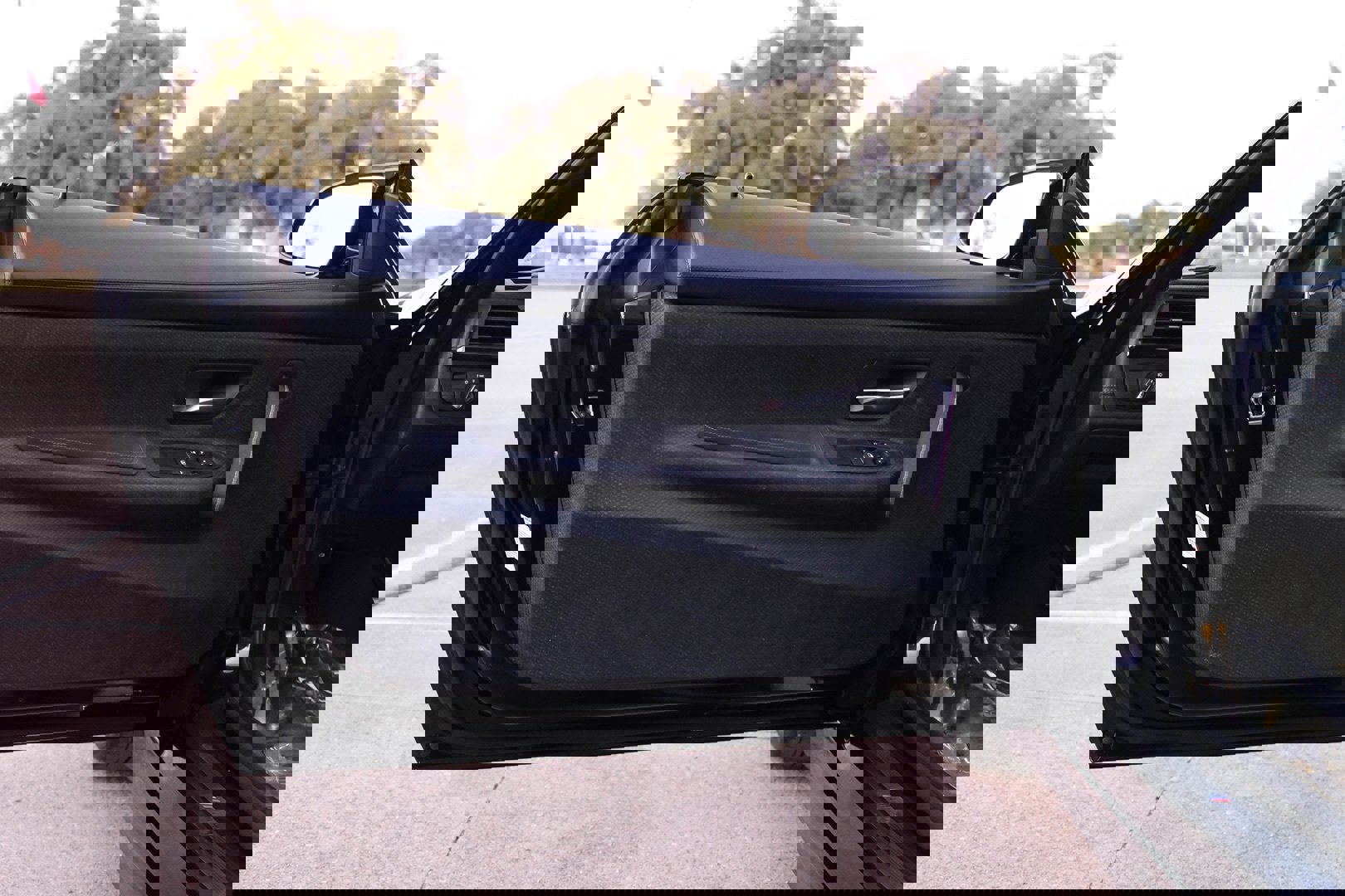 Used 2019 BMW M4 CS w/ Executive Package image 19