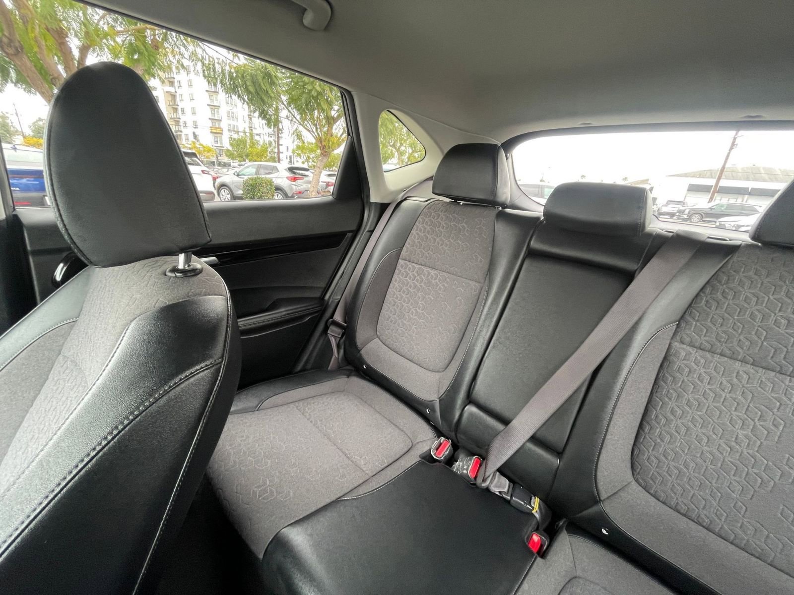 Used 2025 Kia Seltos S image 41