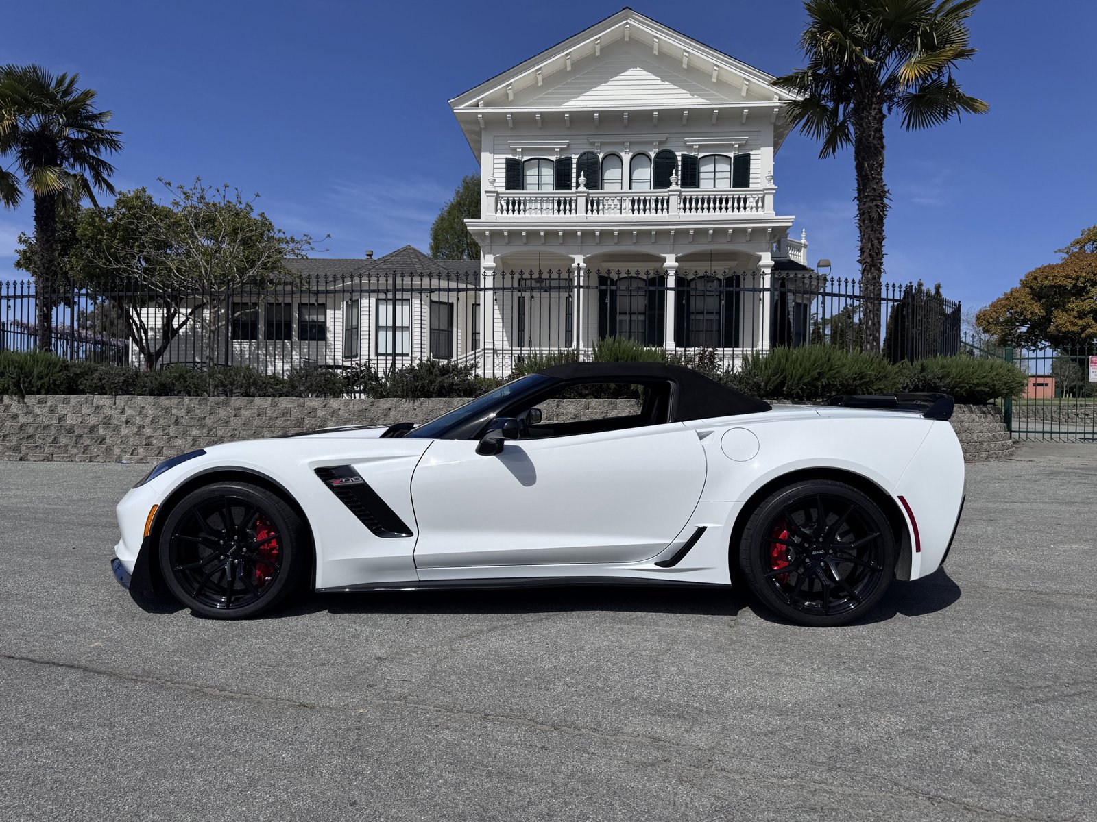 Used 2016 Chevrolet Corvette Z06 w/ 3LZ Preferred Equipment Group