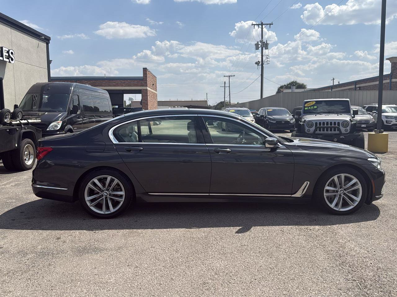 Used 2018 BMW 750i xDrive AWD/4WD image 5