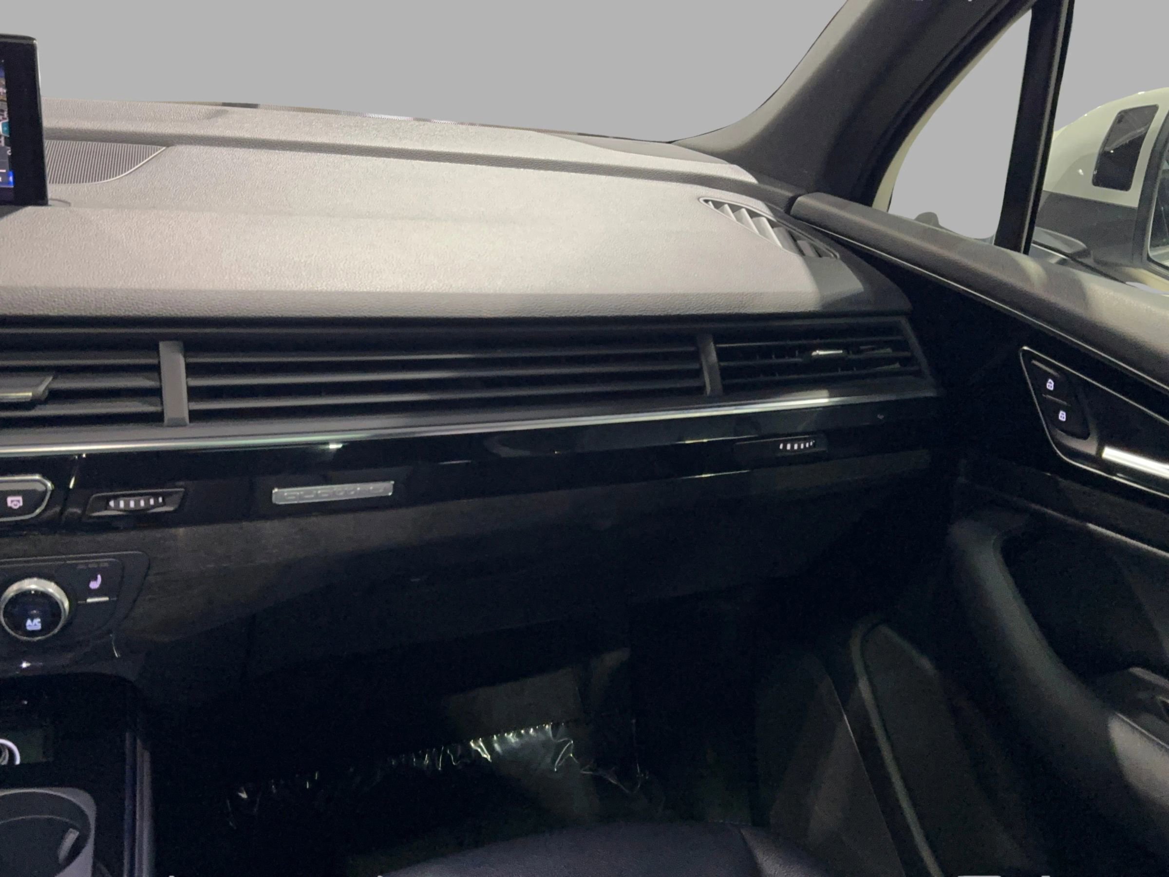 Used 2019 Audi Q7 3.0T Premium w/ Convenience Package image 40