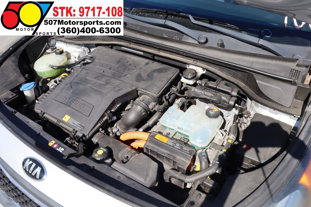 Used 2017 Kia Niro EX FWD image 21