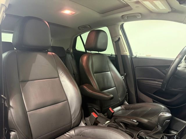 Used 2019 Buick Encore Essence image 28