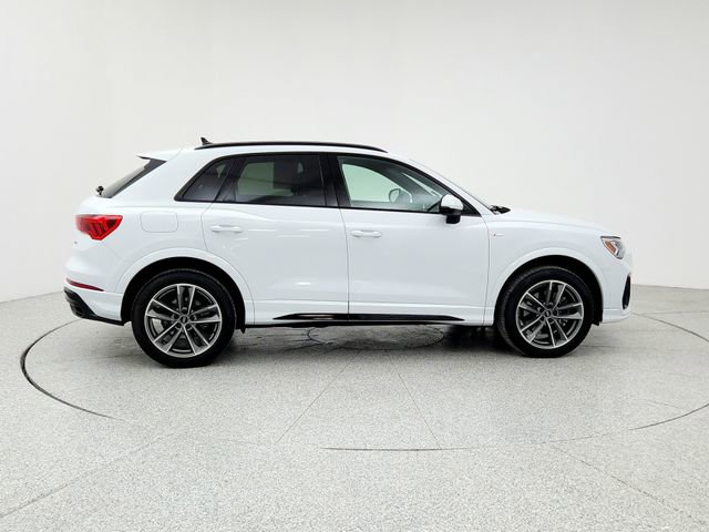 Used 2022 Audi Q3 2.0T Premium Plus w/ Premium Plus Package image 4