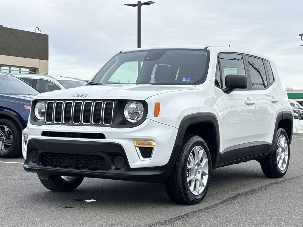 Used 2023 Jeep Renegade Latitude image 1