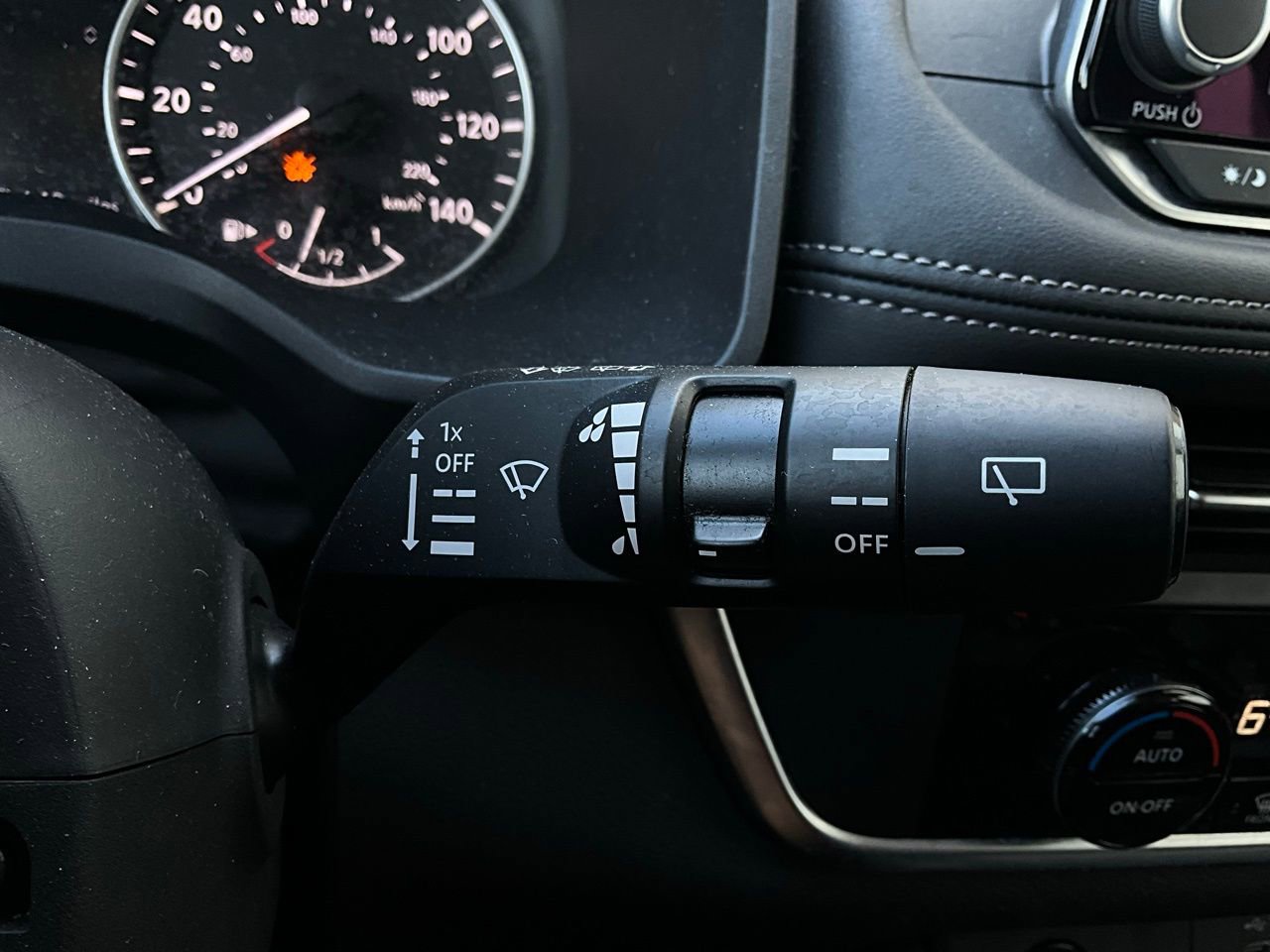 Used 2025 Nissan Rogue SV image 36