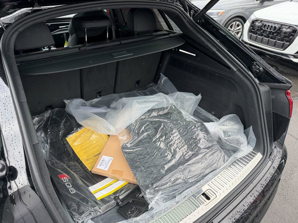 New 2026 Audi SQ8 Prestige image 25