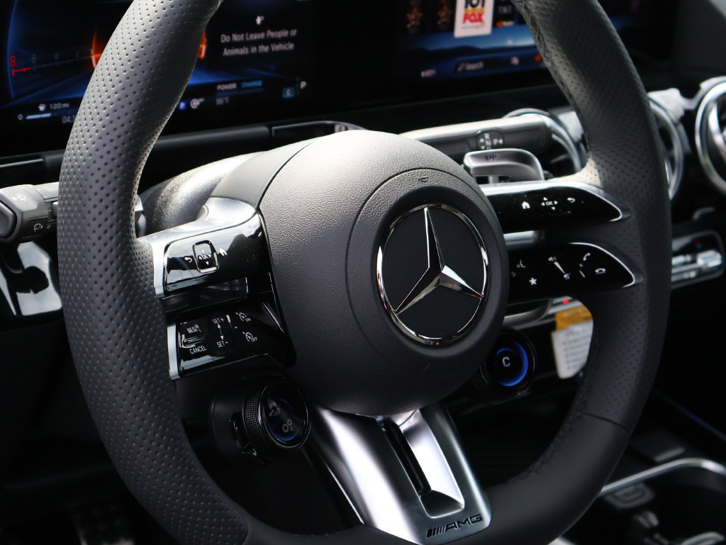 New 2026 Mercedes-Benz GLA 35 AMG 4MATIC image 18