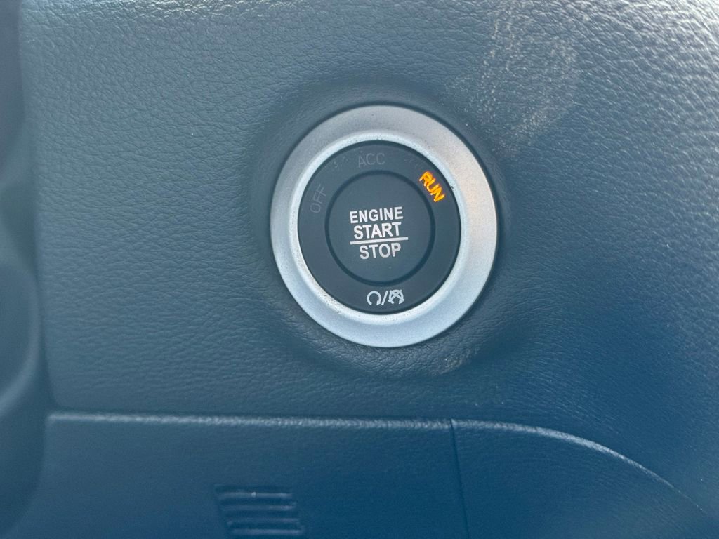 New 2026 Chrysler Pacifica Select image 23