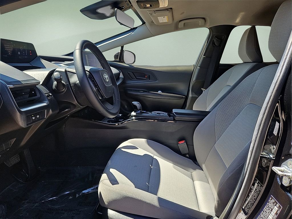Used 2023 Toyota Prius LE image 17