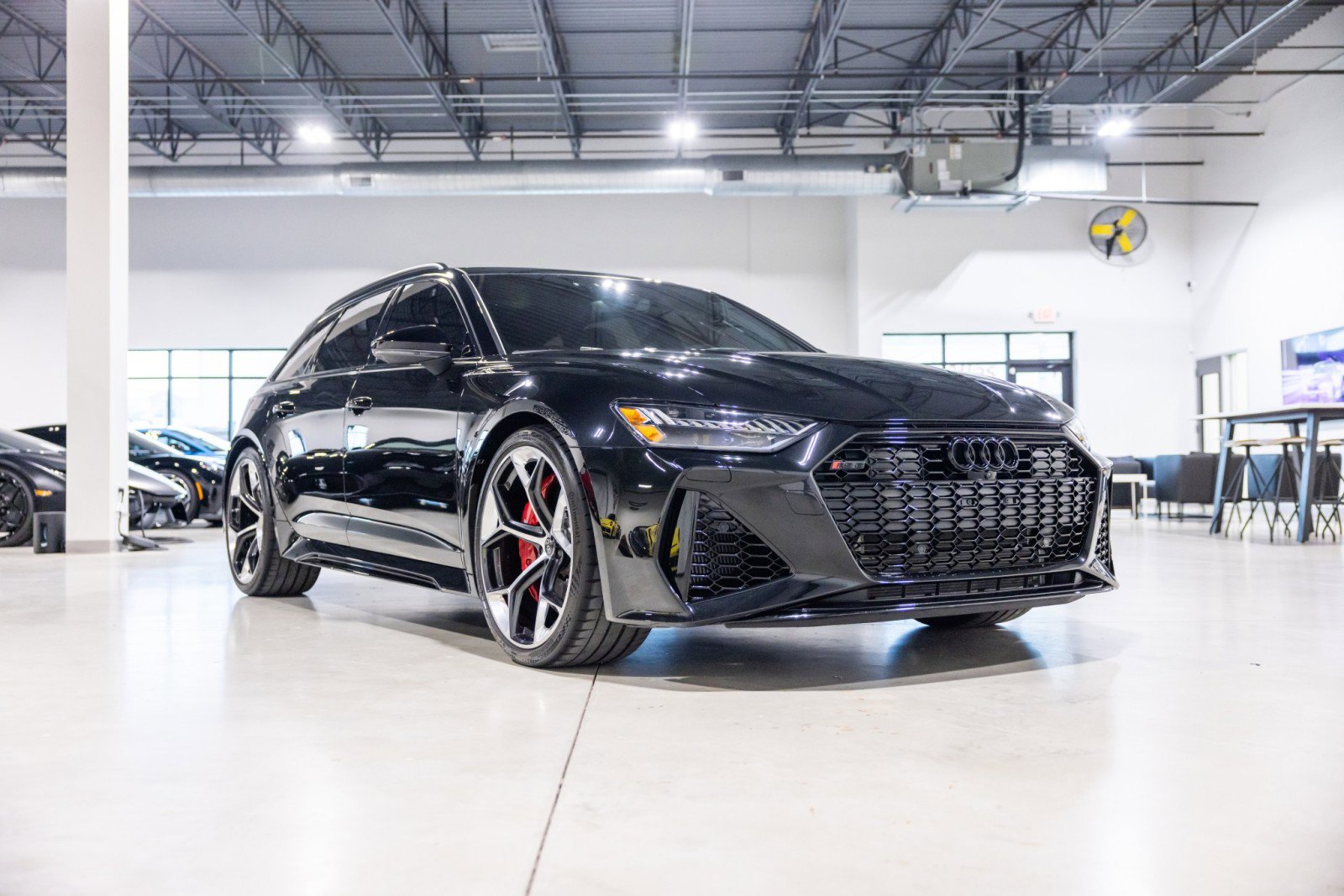 Used 2024 Audi RS 6 performance AWD/4WD image 3